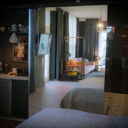 Offsuite Hotel *