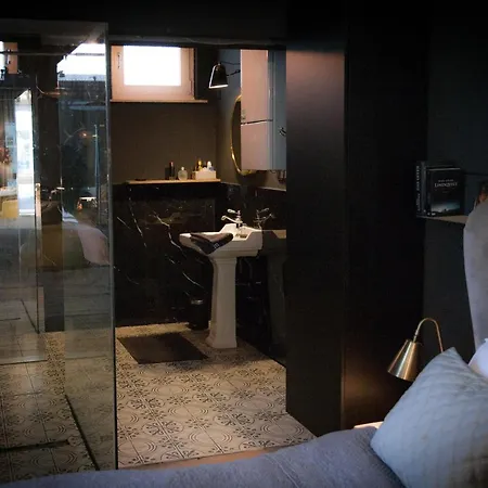 Hotel Offsuite *